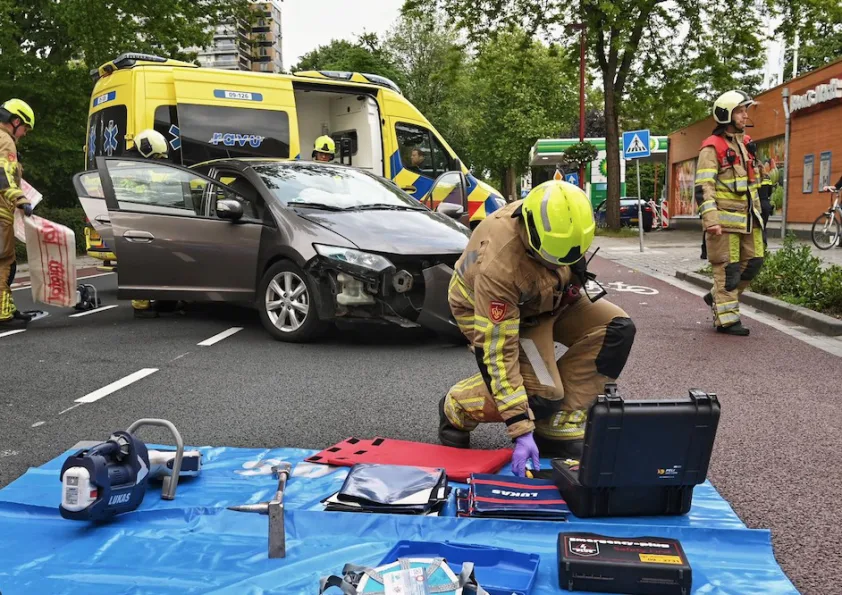 Grote inzet hulpdiensten na aanrijding bij Makadocenter
