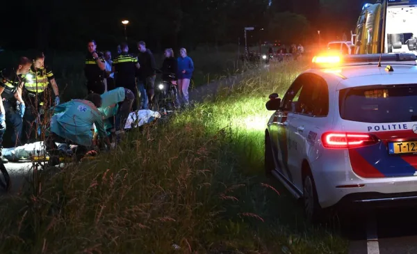 Meisje met spoed naar UMC na ongeval op fietspad bij Parkhout