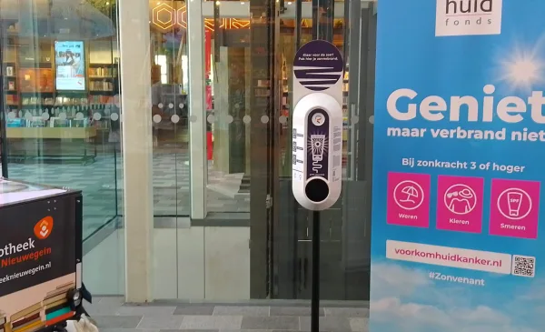 Gratis zonnebrand in het Stadshuis: Nieuwegein krijgt eigen zonnebrandpaal