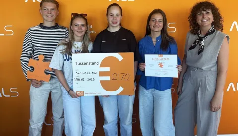 Vier ROC-studenten fietsen 200 kilometer op tandem voor Stichting ALS