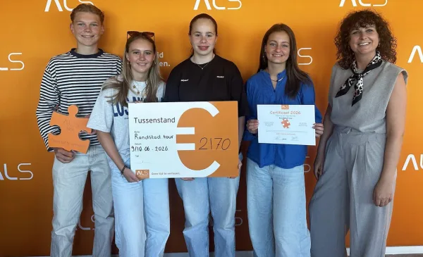 Vier ROC-studenten fietsen 200 kilometer op tandem voor Stichting ALS