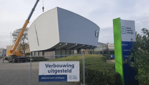 Nieuwbouw Anna van Rijn College loopt vertraging op door ingewikkelde zoektocht naar tijdelijke lokalen