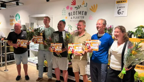 Vijf Nieuwegeinse clubs delen 5.000 euro na boodschappenactie Jumbo
