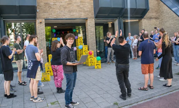 Nieuwe hackerspace Hermit Hive opent deuren aan de Bankstede