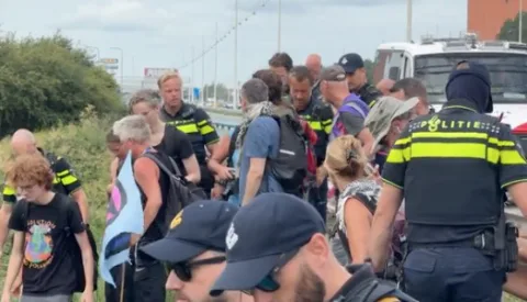 A12-blokkade door Extinction Rebellion bij Nieuwegein lijkt mislukt