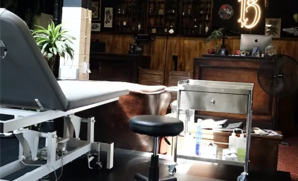 Tattoostudio The 13th Floor vestigt zich in historische Zeepfabriek