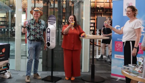 Gratis zonnebrand in het Stadshuis: Nieuwegein krijgt eigen zonnebrandpaal